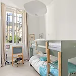 Comme Une Maison Sur L\'Ile Saint Louis