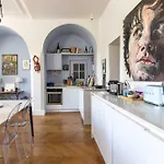 Comme Une Maison Sur L\'Ile Saint Louis
